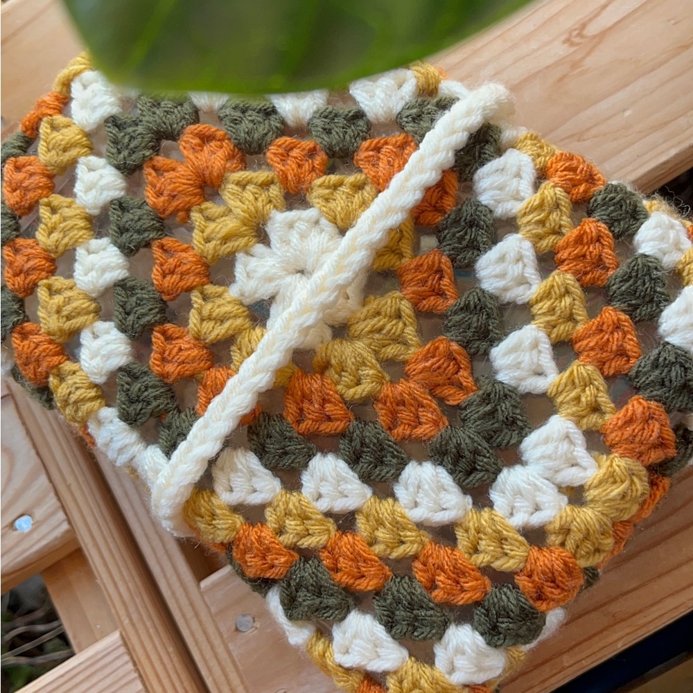 SYD. -CROCHET BOOK/kindle sleeve - Picture 3 of 7